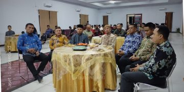 Ketua DPRD Kabupaten Pohuwato, Beni Nento (kedua kiri) bersama Forkopimda saat menghadiri pisah sambut Kapolres Pohuwato, Senin (24/3/2025).