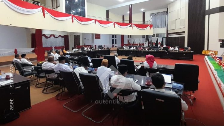 Rapat lanjutan Pansus LKPJ DPRD Kabupaten Pohuwato, Rabu (16/4/2025).