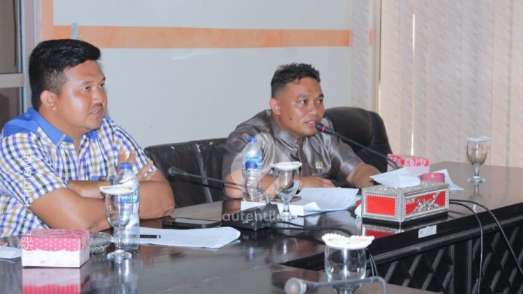 Rapat Pansus Ranperda, Senin (16/6/2025).